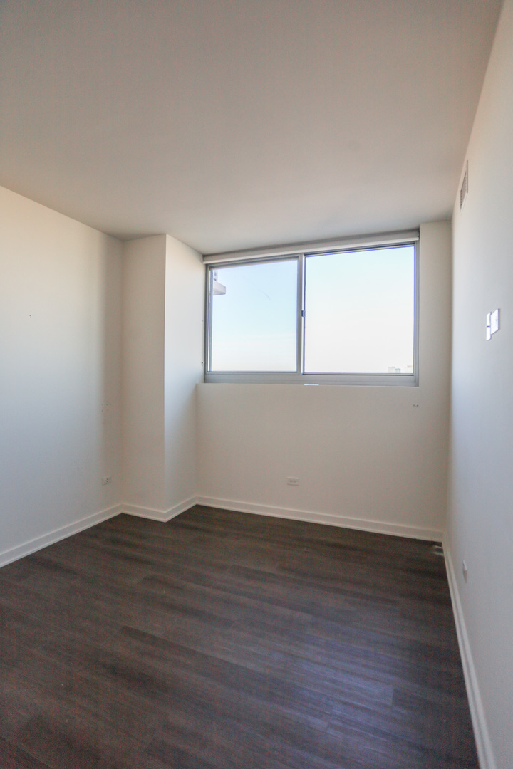 910 West Huron Street, Unit 915 Chicago, IL 60642 - Photo 14 of 23