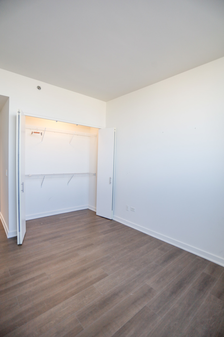 910 West Huron Street, Unit 915 Chicago, IL 60642 - Photo 15 of 23