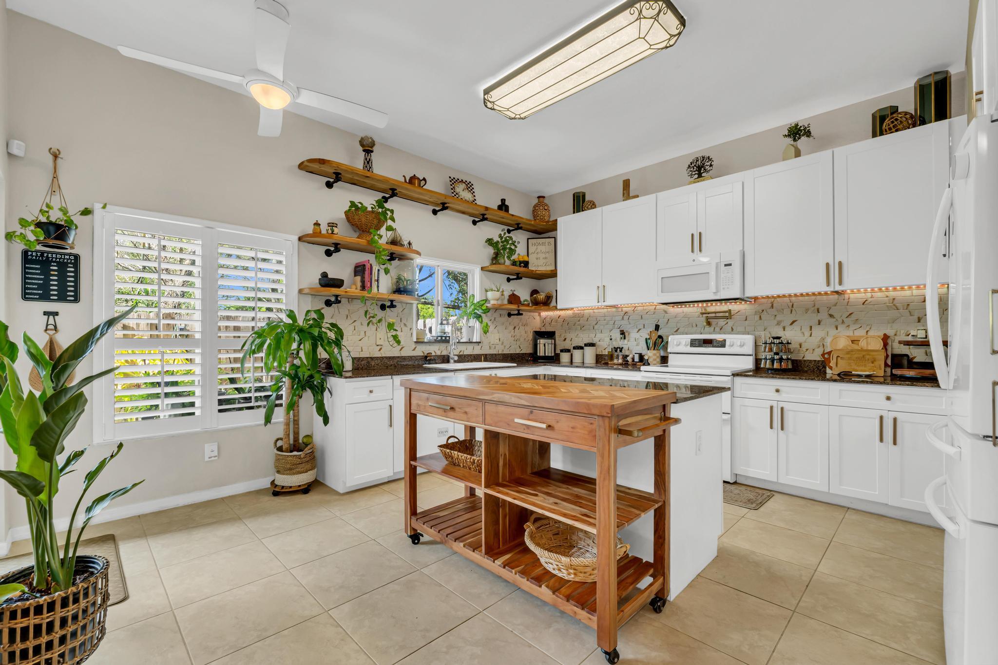 1624 Southeast 24th Court Homestead, FL 33035 - Photo 17 of 58 17