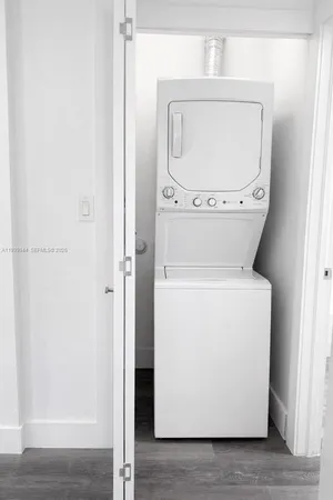 $2,400 | 17820 Northwest 73rd Avenue, Unit 1011, Hialeah, FL 33015