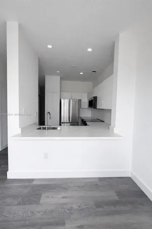 $2,400 | 17820 Northwest 73rd Avenue, Unit 1011, Hialeah, FL 33015