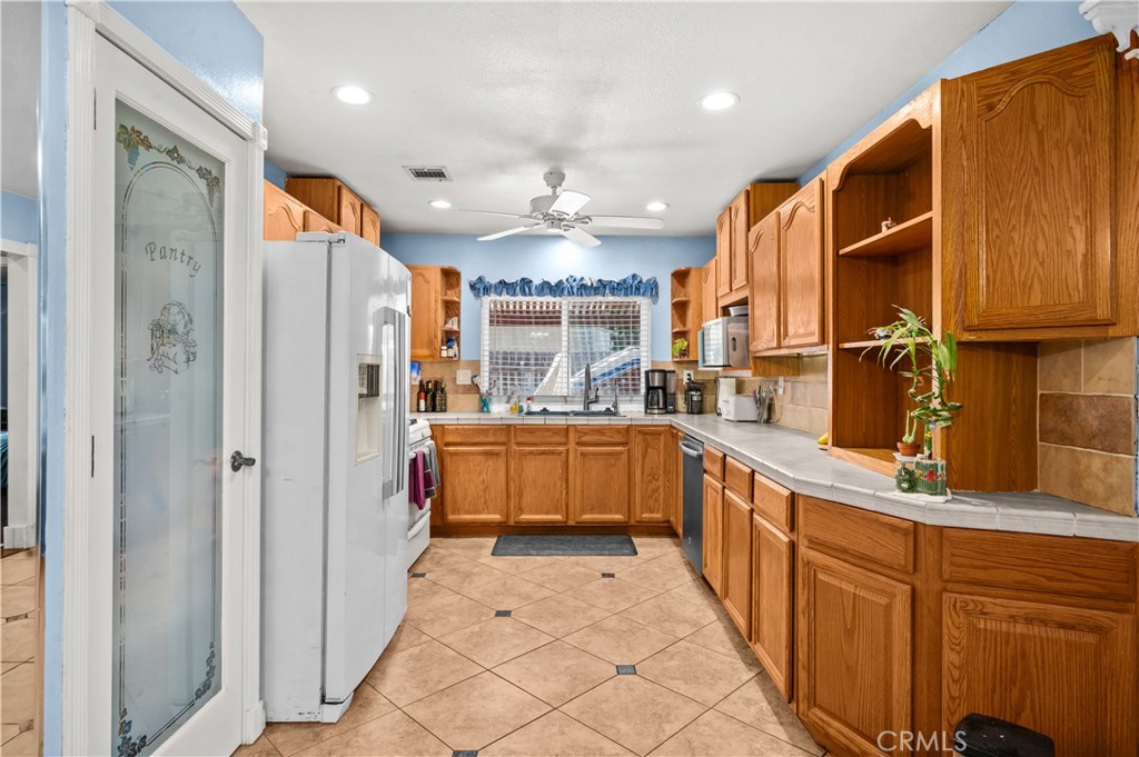 7112 Idyllwild Lane Riverside, CA 92503 - Photo 14 of 44