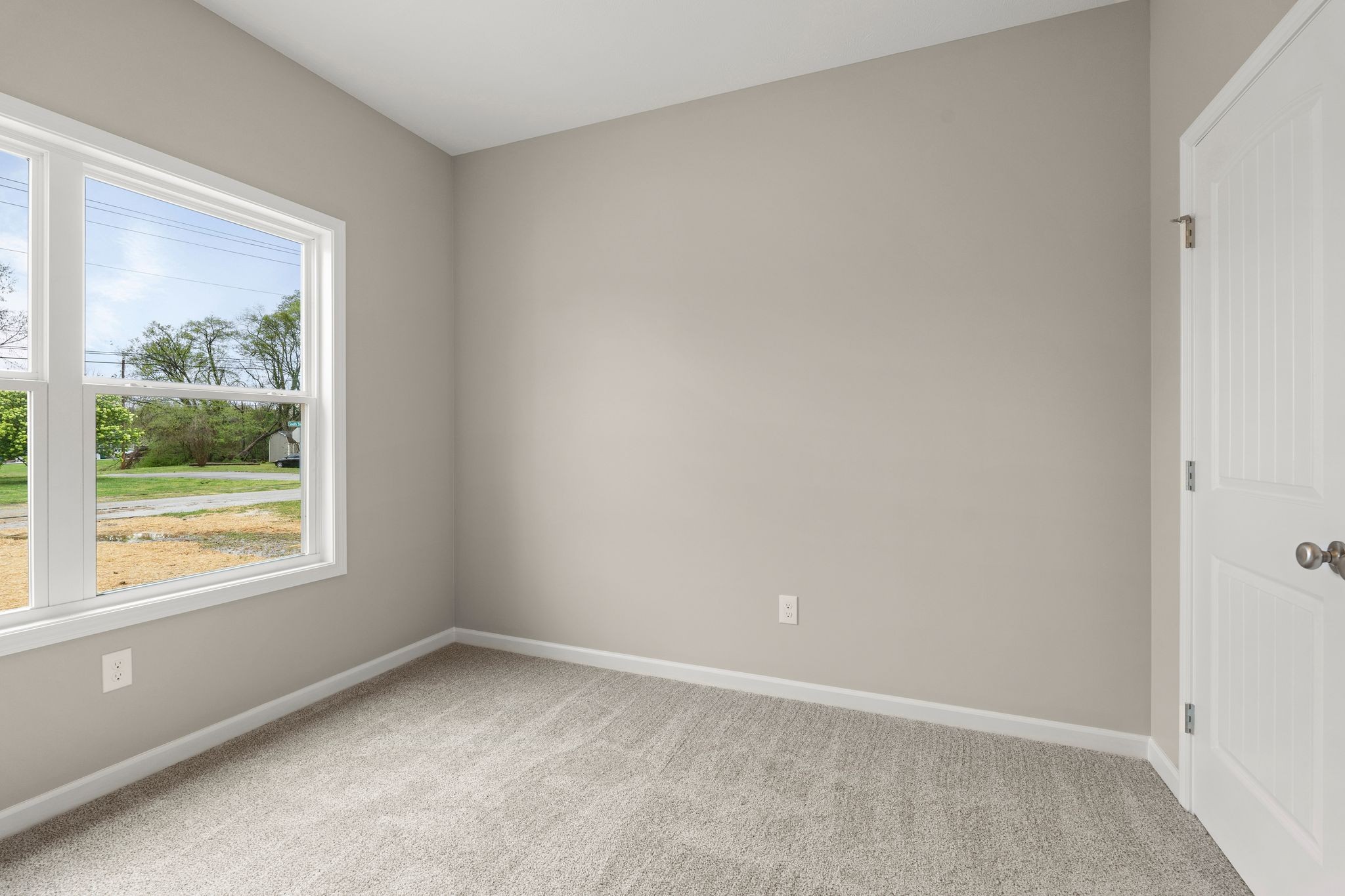 803 Shepard Street South Winchester, TN 37398 - Photo 24 of 33 an empty room with a window