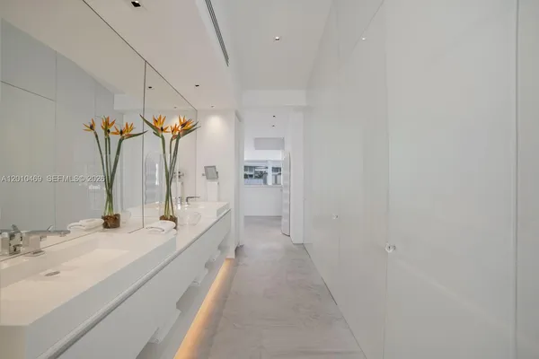 $24,990,000 | 7815 Atlantic Way, Miami Beach, FL 33141