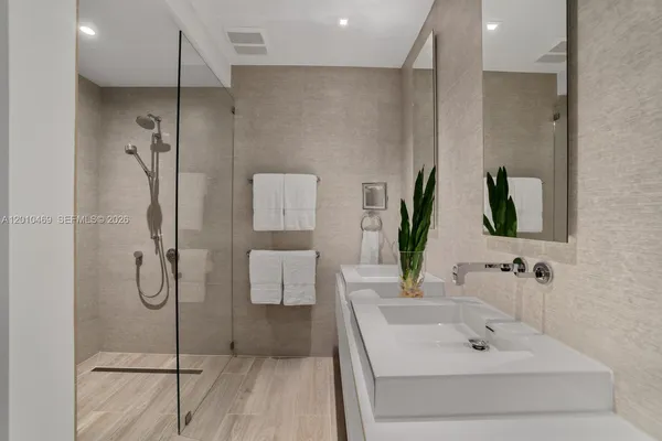 $24,990,000 | 7815 Atlantic Way, Miami Beach, FL 33141
