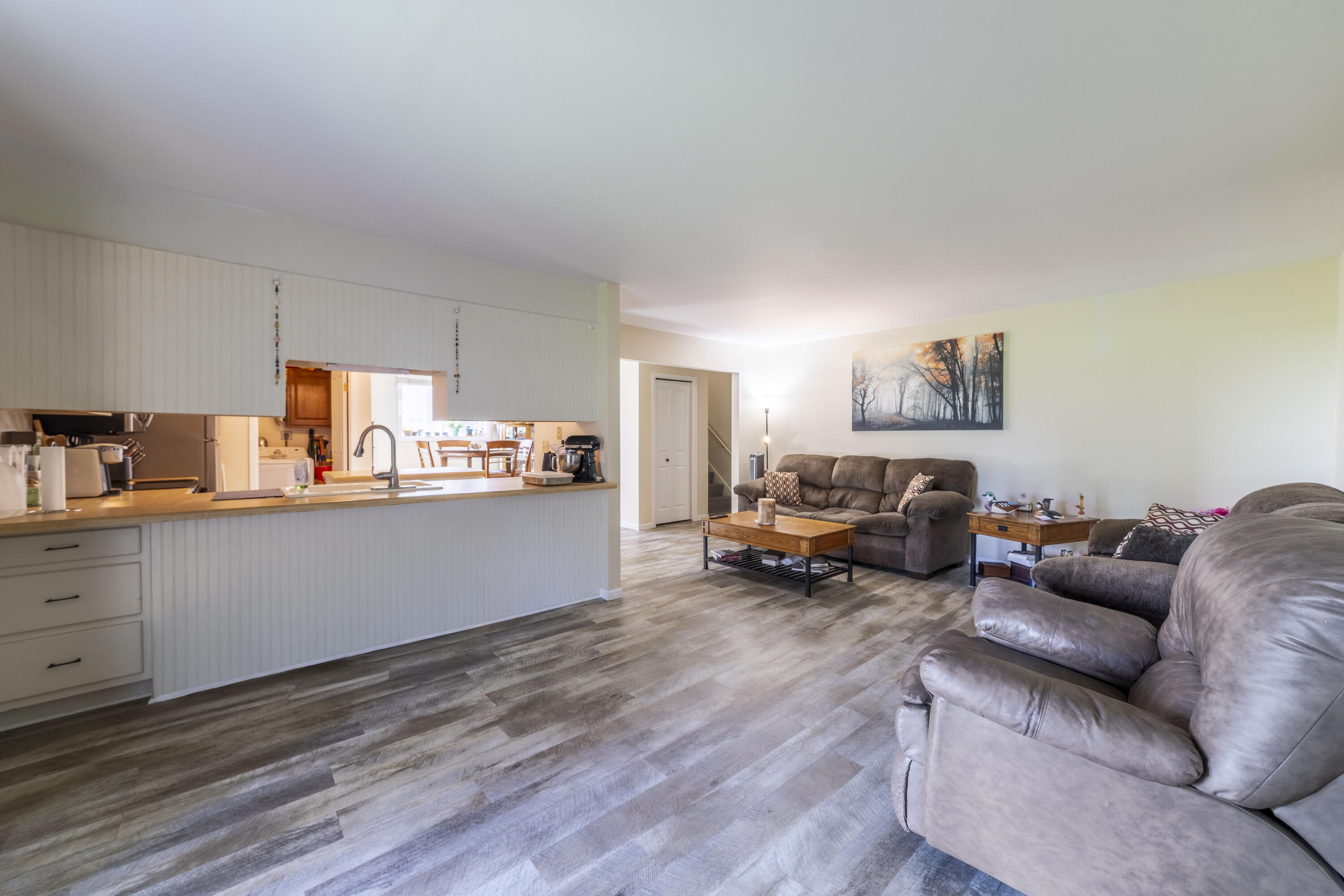 1193 Millpond Road Valparaiso, IN 46385 - Photo 3 of 20 3000x2001