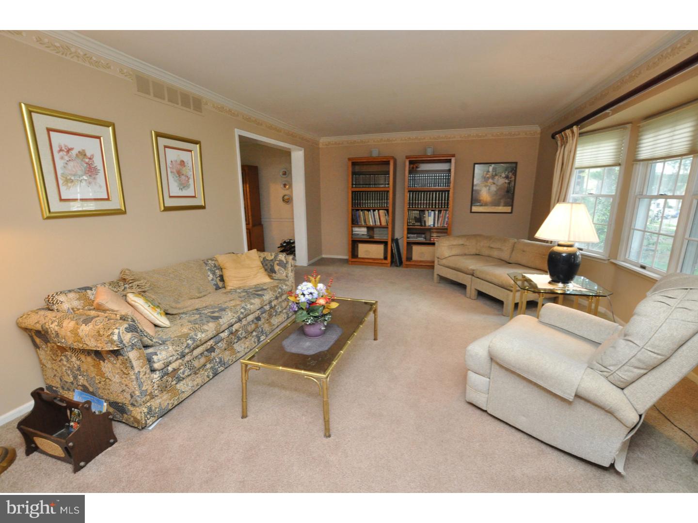 744 Grant Road Mount Laurel, NJ 08054 - Photo 4 of 23