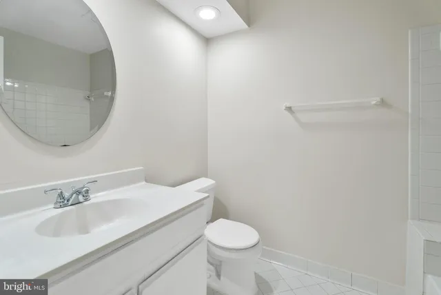 $1,999 | 3321 Sir Thomas Drive, Silver Spring, MD 20904