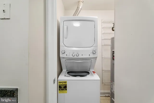 $1,999 | 3321 Sir Thomas Drive, Unit 12, Silver Spring, MD 20904