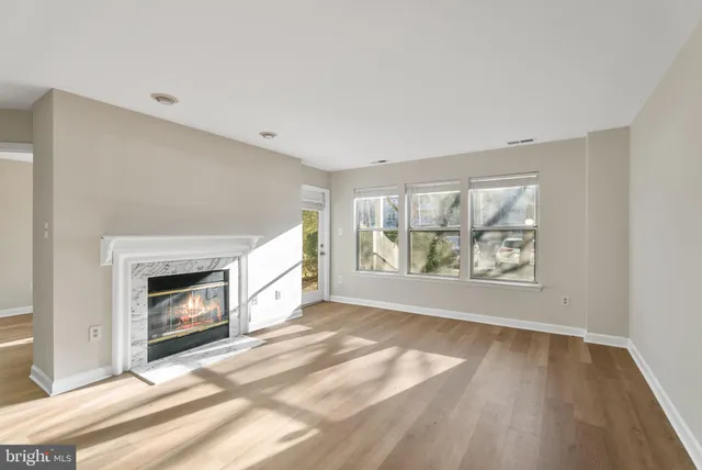 $1,999 | 3321 Sir Thomas Drive, Unit 12, Silver Spring, MD 20904