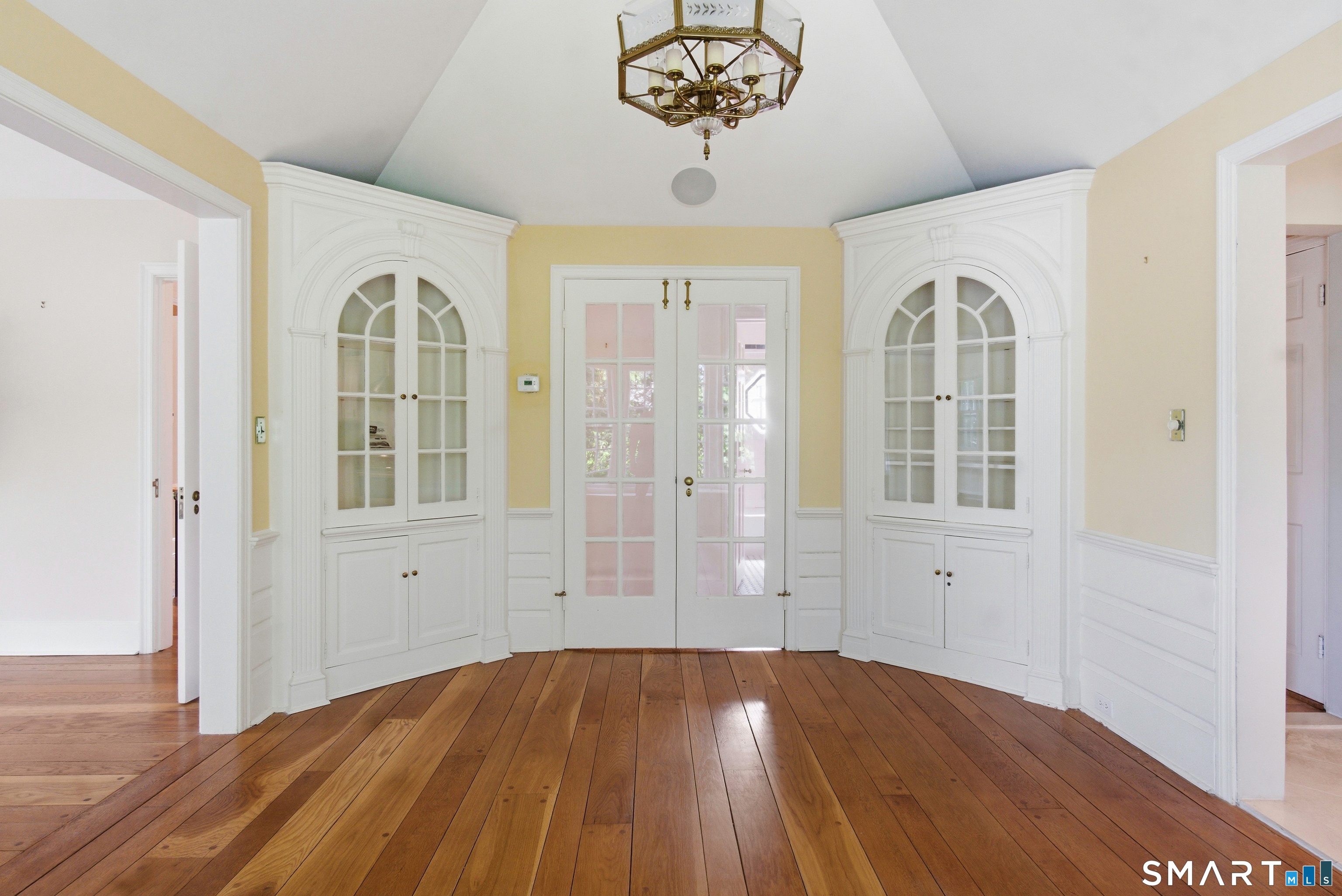 24 Highbrook Road Norwalk, CT 06851 - Photo 6 of 23