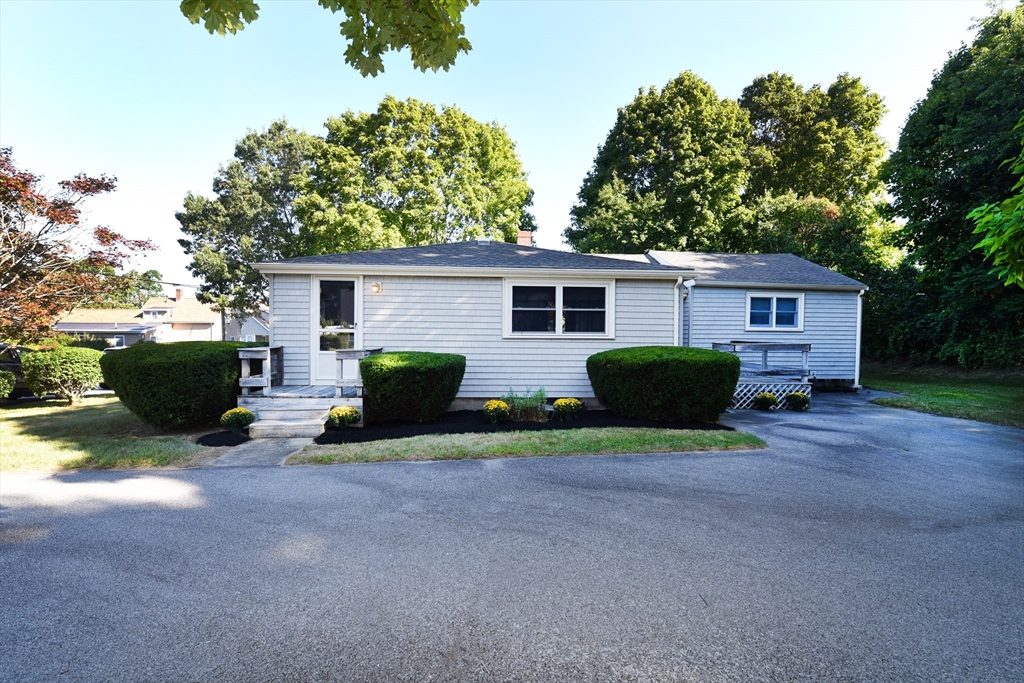 12 South Pond Road Plymouth, MA 02360 - Photo 2 of 29