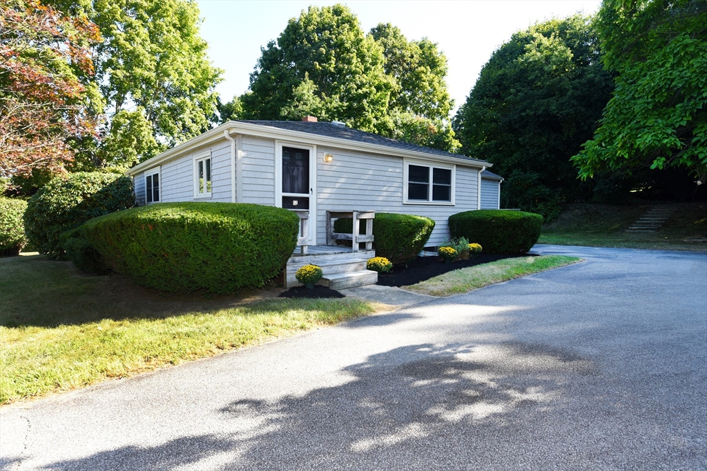 12 South Pond Road Plymouth, MA 02360 - Photo 3 of 29