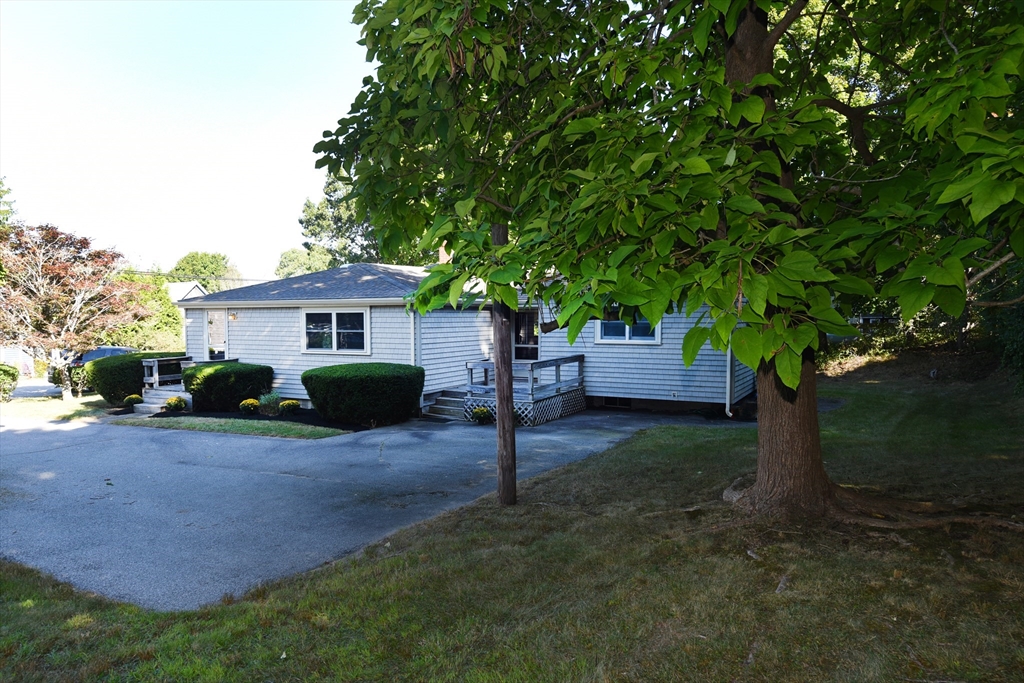 12 South Pond Road Plymouth, MA 02360 - Photo 4 of 29