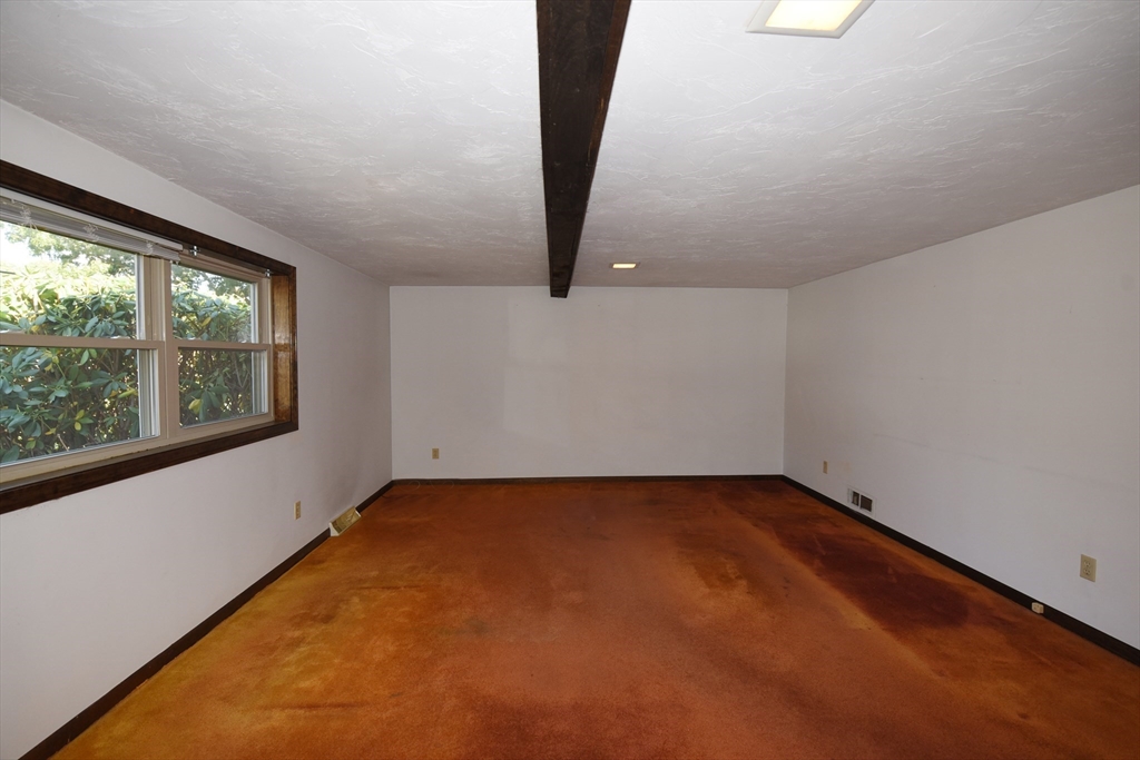 12 South Pond Road Plymouth, MA 02360 - Photo 9 of 29
