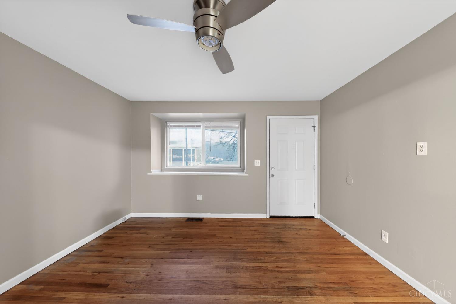 3250 Springdale Road Cincinnati, OH 45251 - Photo 10 of 30