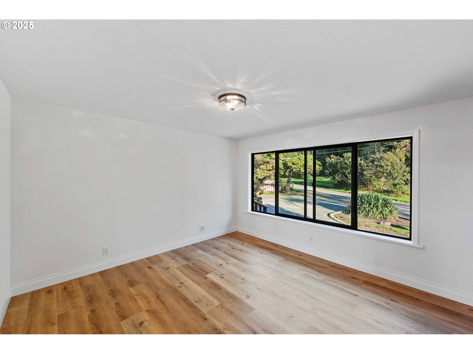 57555 Parkersburg Road Bandon, OR 97411 - Photo 22 of 48