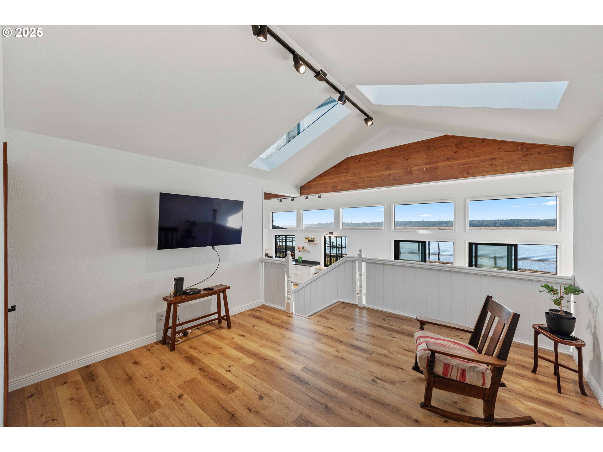 57555 Parkersburg Road Bandon, OR 97411 - Photo 34 of 48