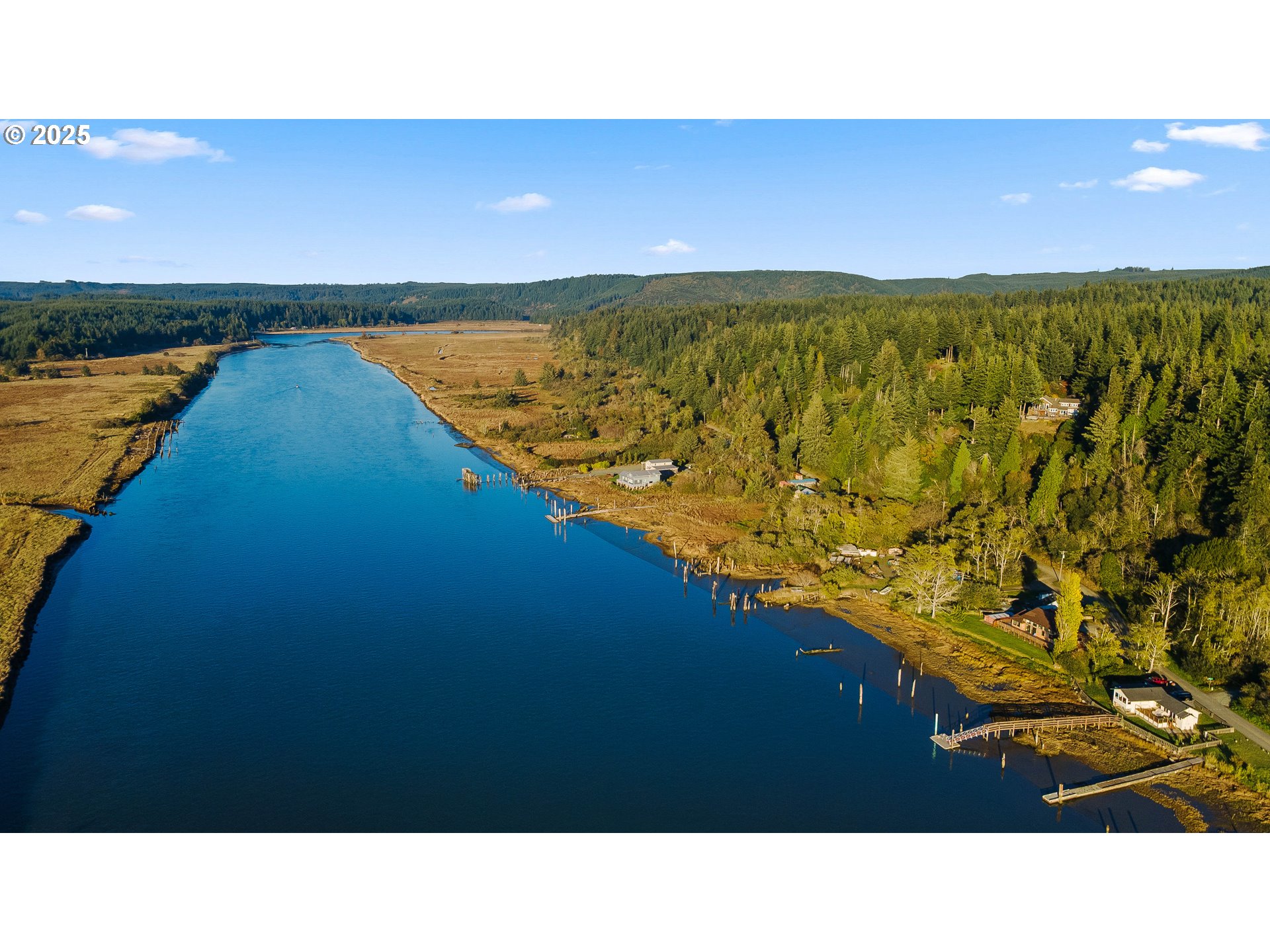 57555 Parkersburg Road Bandon, OR 97411 - Photo 4 of 48