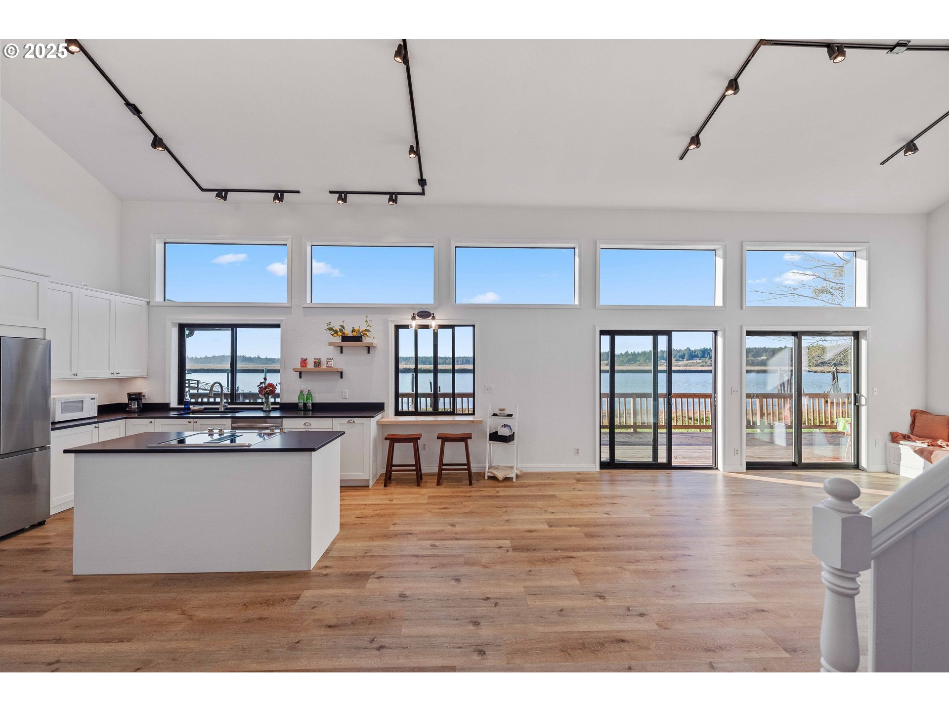 57555 Parkersburg Road Bandon, OR 97411 - Photo 8 of 48