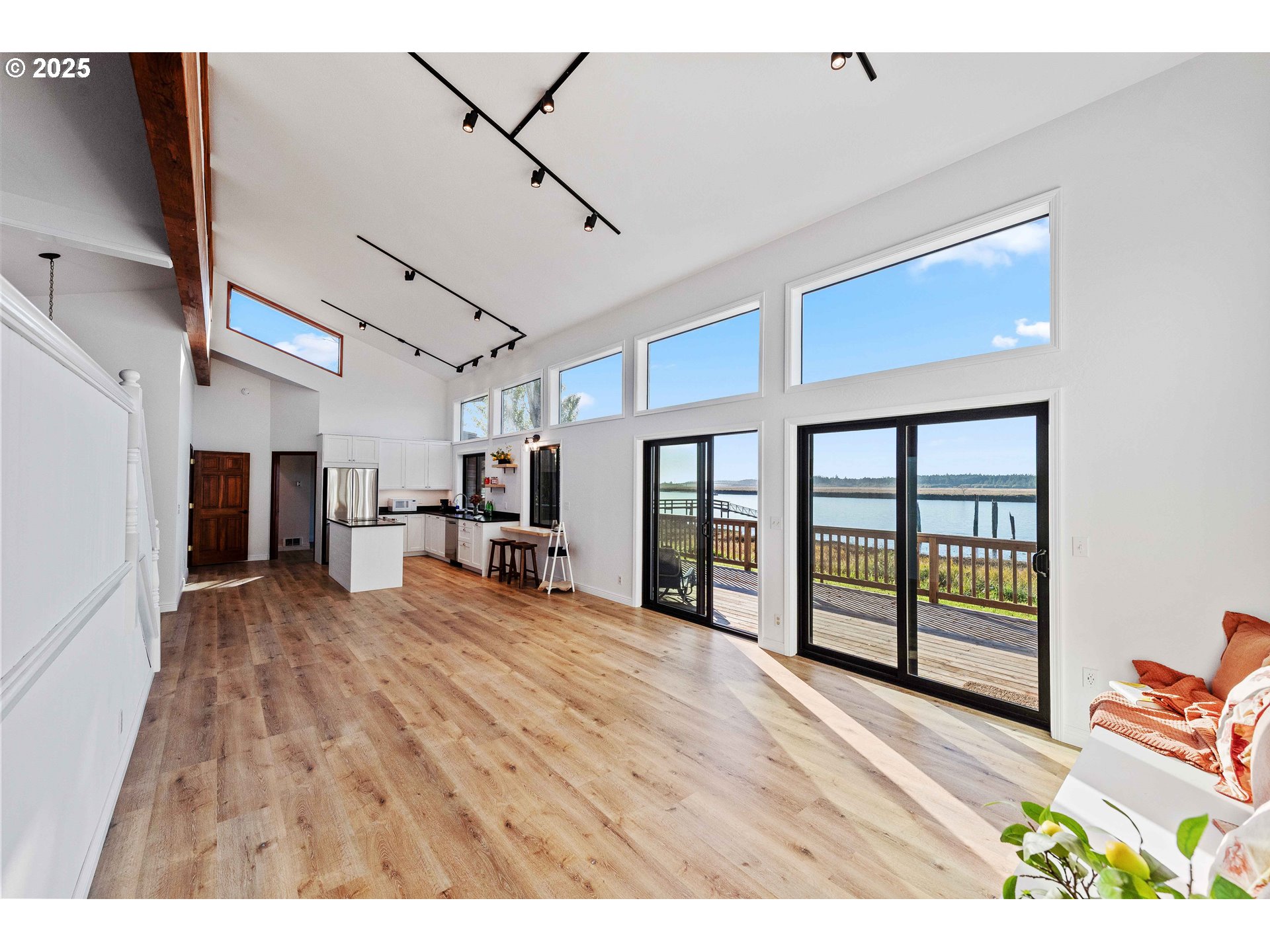 57555 Parkersburg Road Bandon, OR 97411 - Photo 9 of 48