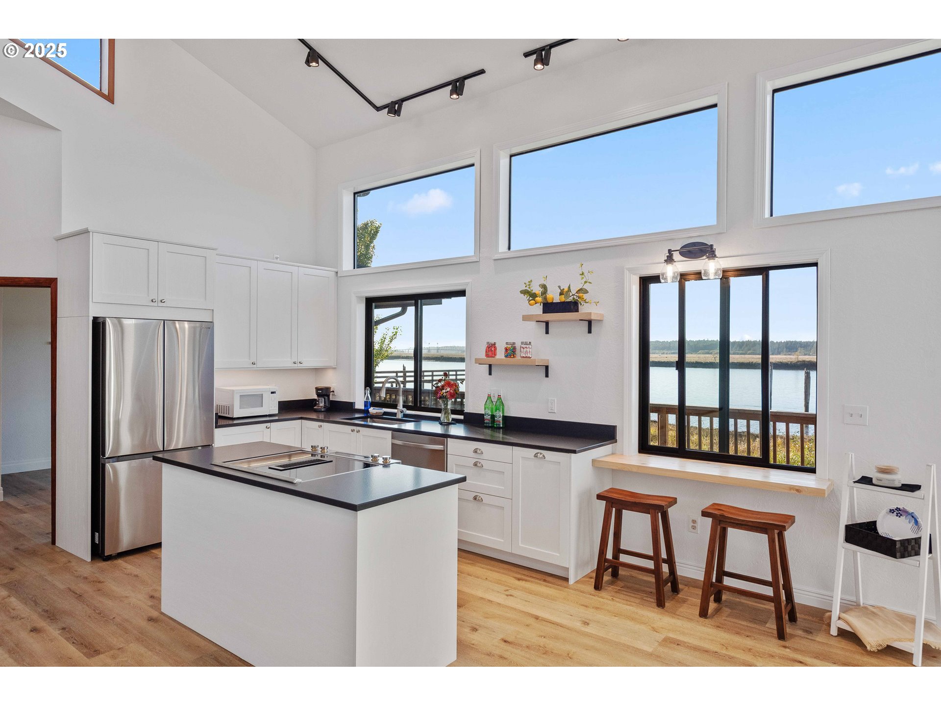 57555 Parkersburg Road Bandon, OR 97411 - Photo 10 of 48