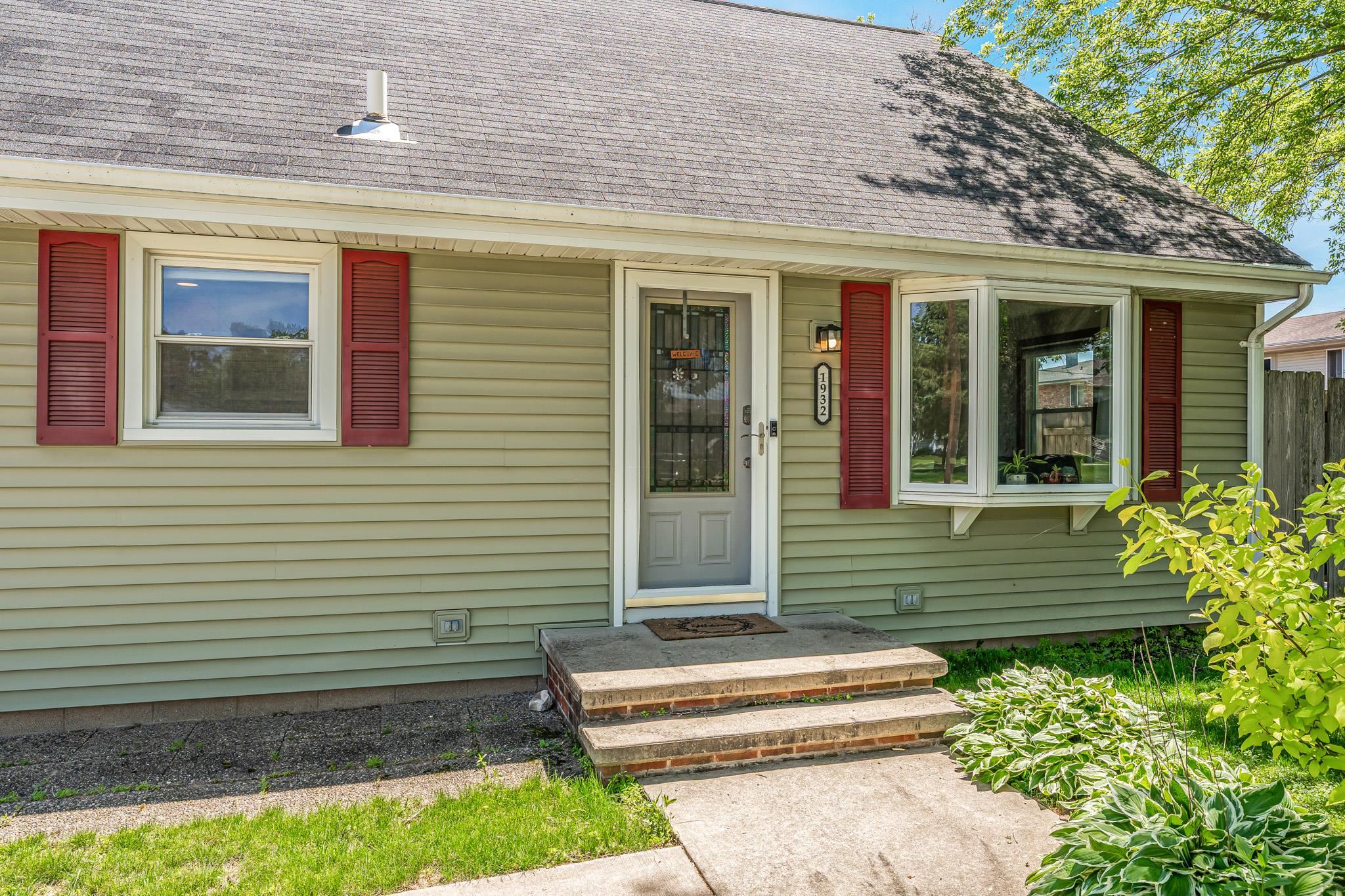 1932 Maplecrest Drive Appleton, WI 54915 - Photo 34 of 43