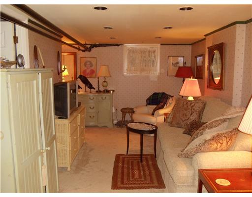 619 Olympia Road Pittsburgh, PA 15211 - Photo 8 of 18 Den/Family/Great Room.