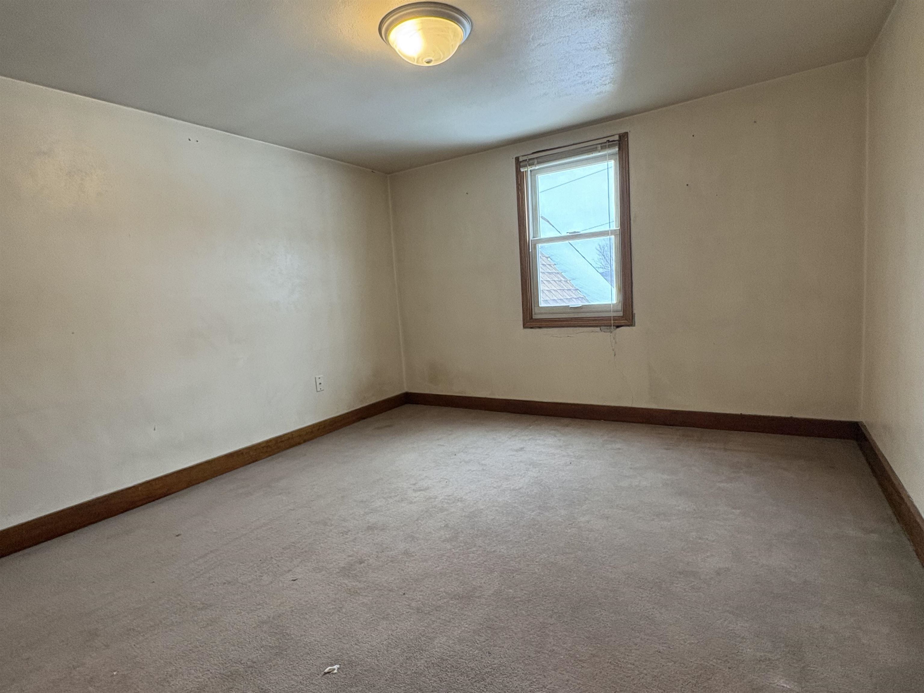 1060 Oak Street Plain, WI 53577 - Photo 14 of 32