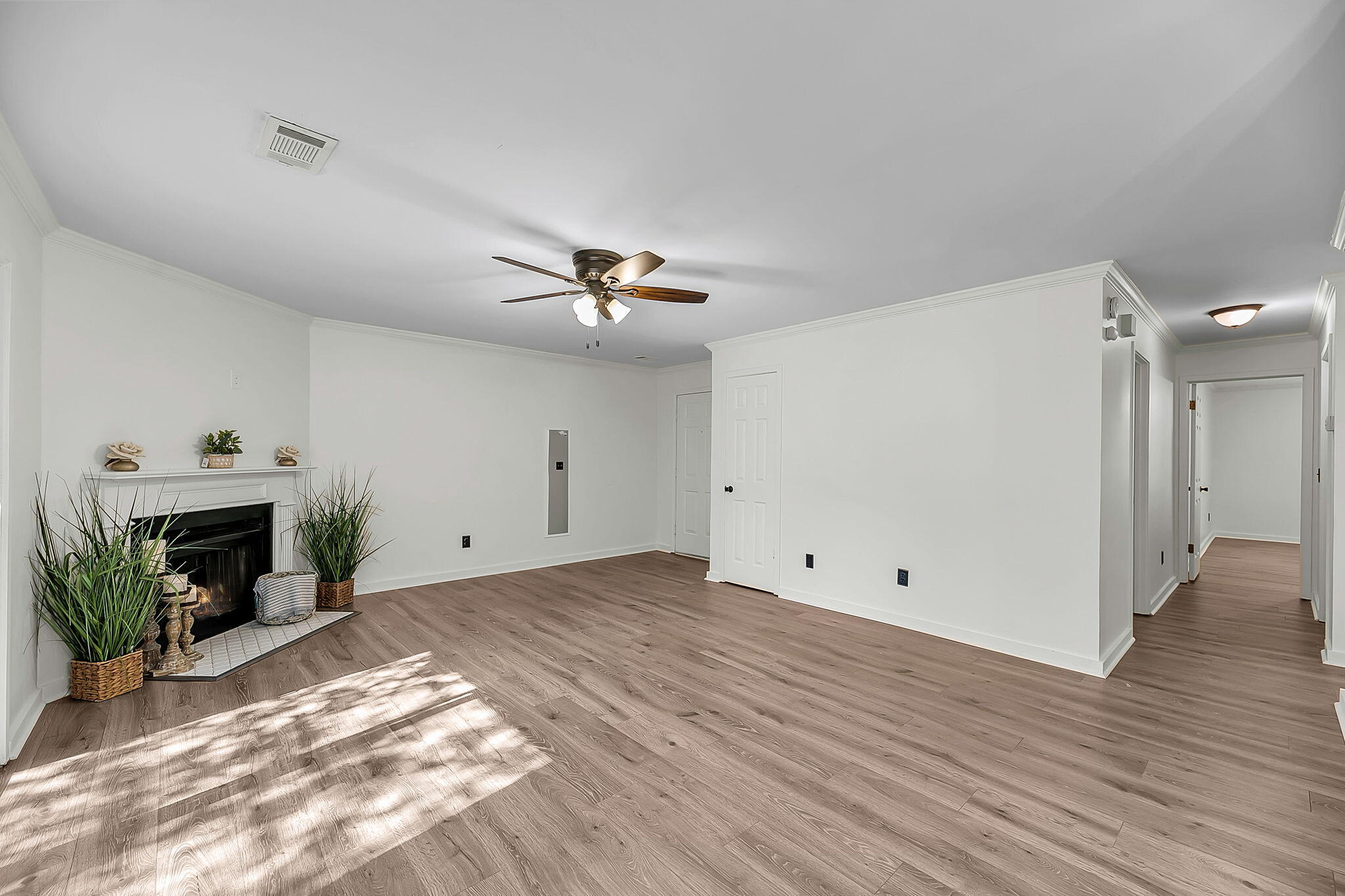 6287 Rolling Fork Road, Unit B North Charleston, SC 29406 - Photo 2 of 20 Living Room