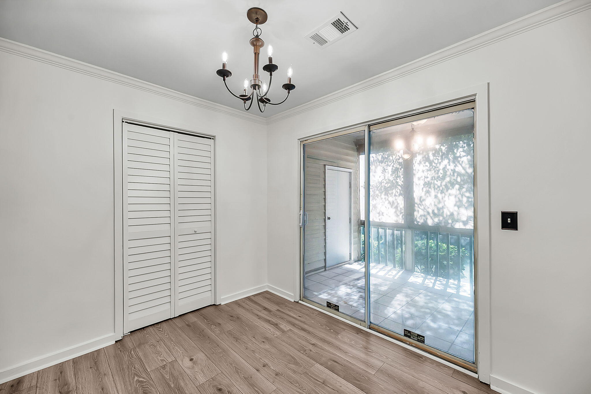 6287 Rolling Fork Road, Unit B North Charleston, SC 29406 - Photo 4 of 20 CREM - 6287 Rolling Fork Rd B + Amenitie