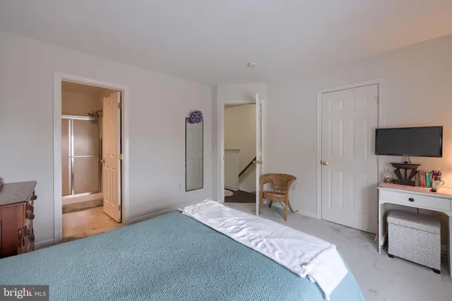 $239,900 | 2706 Equestrian Drive, York, PA 17402