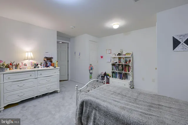 $239,900 | 2706 Equestrian Drive, York, PA 17402