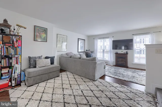 $239,900 | 2706 Equestrian Drive, York, PA 17402