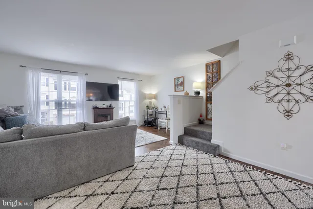 $239,900 | 2706 Equestrian Drive, York, PA 17402