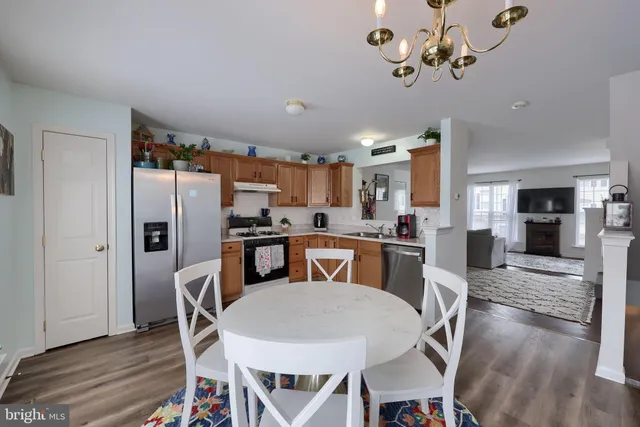 $239,900 | 2706 Equestrian Drive, York, PA 17402