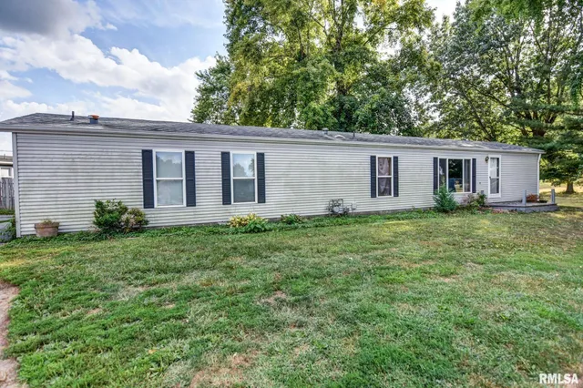 $149,900 | 1553 South Shumway Street, Taylorville, IL 62568