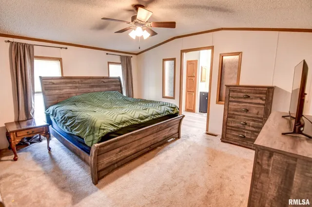 $149,900 | 1553 South Shumway Street, Taylorville, IL 62568