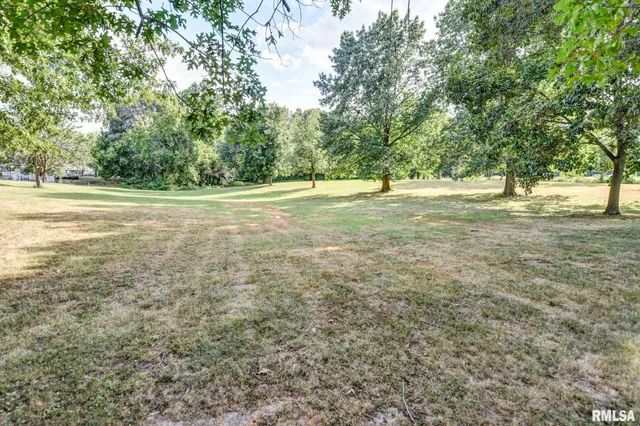 $149,900 | 1553 South Shumway Street, Taylorville, IL 62568