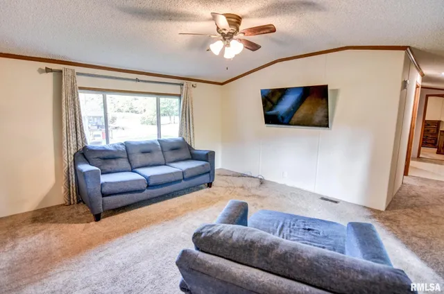 $149,900 | 1553 South Shumway Street, Taylorville, IL 62568