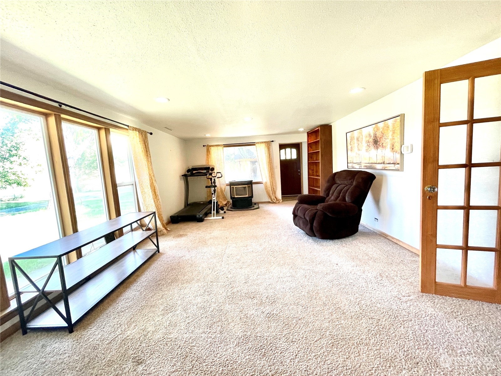 216 Tucannon Road Dayton, WA 99328 - Photo 9 of 39 a view of workspace with furniture and window