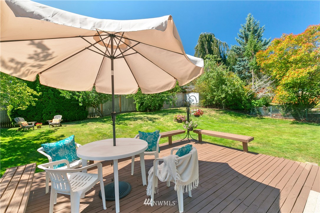 23608 Meridian Place West Bothell, WA 98021 - Photo 22 of 25