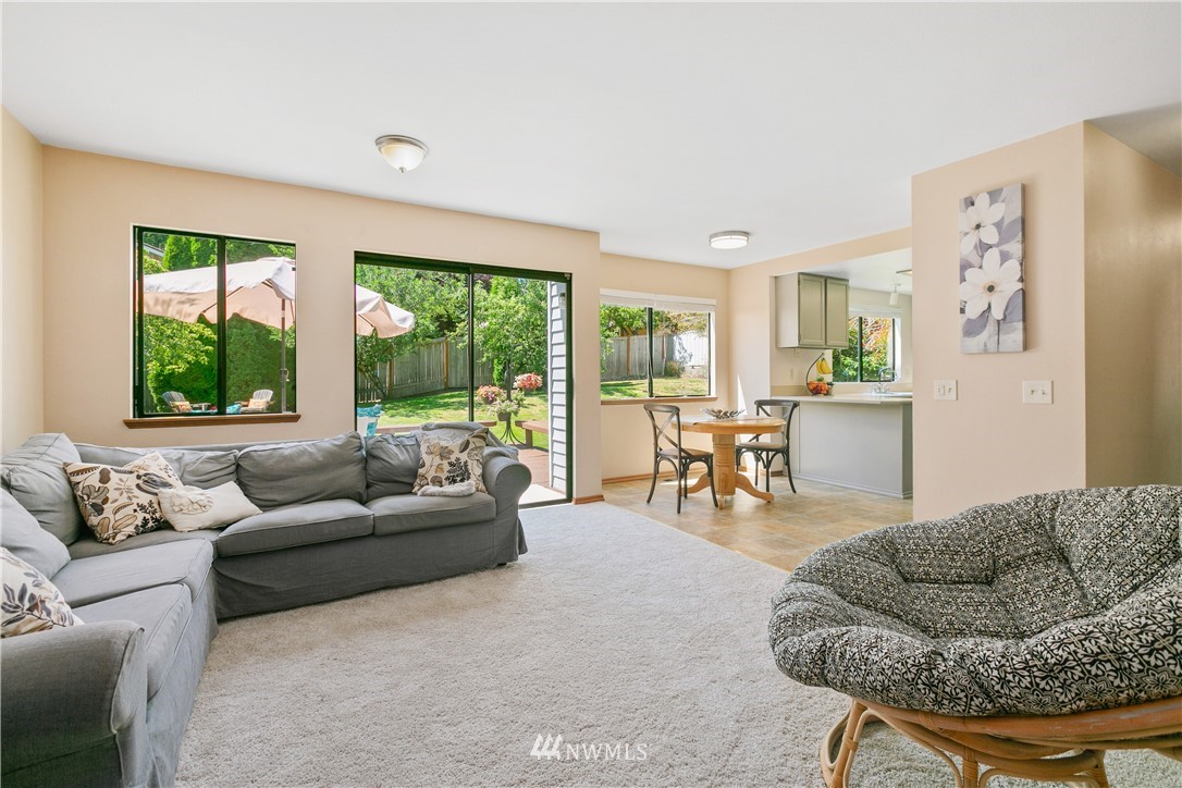 23608 Meridian Place West Bothell, WA 98021 - Photo 10 of 25