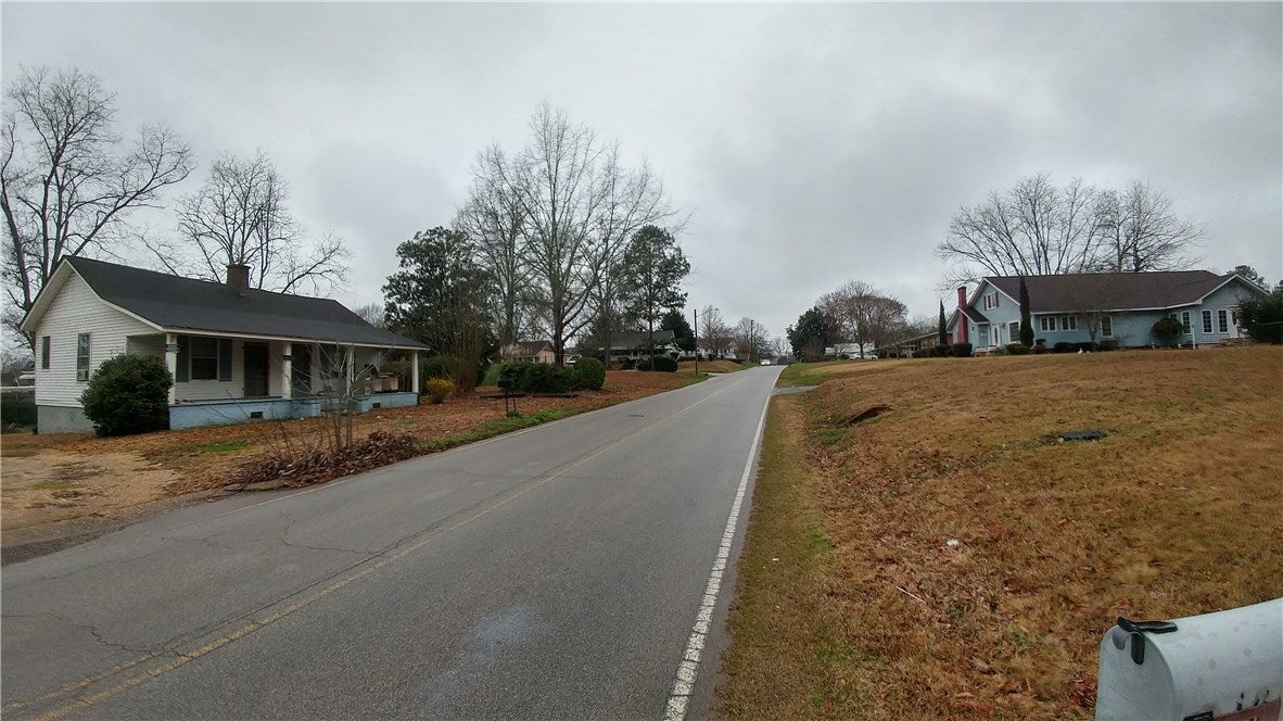 507 Cusseta Road Valley, AL 36854 - Photo 2 of 25 Gallery Image 2