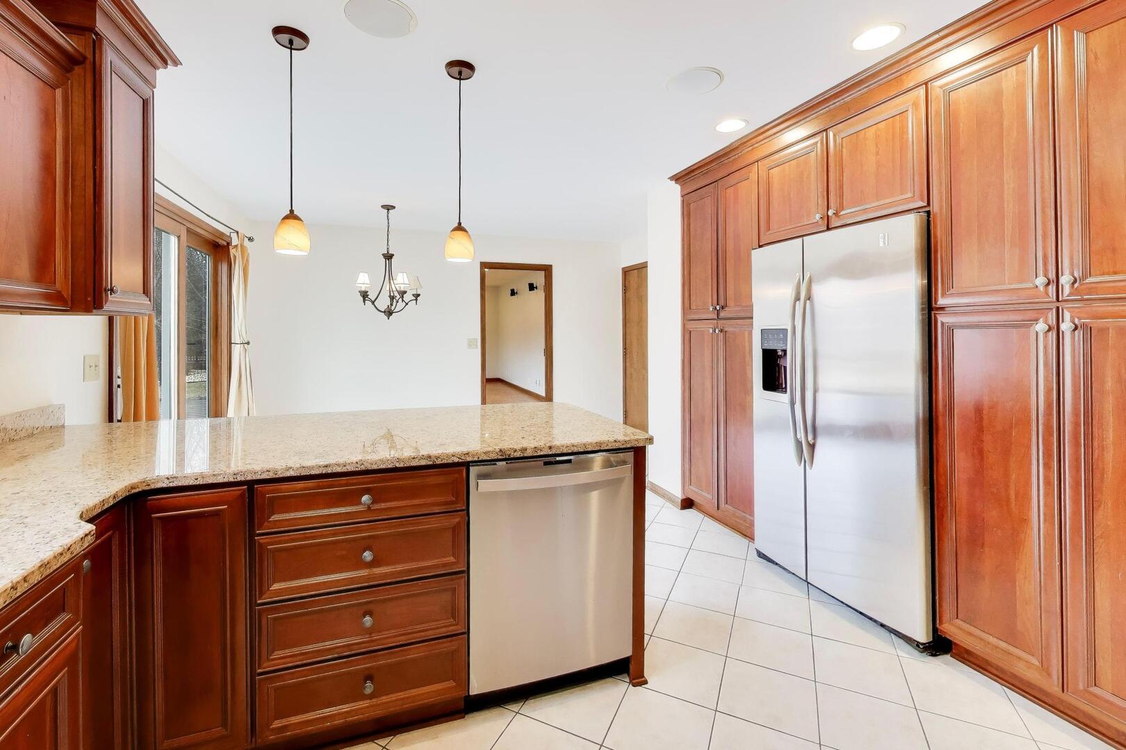 56 Winthrop New Road Sugar Grove, IL 60554 - Photo 13 of 46