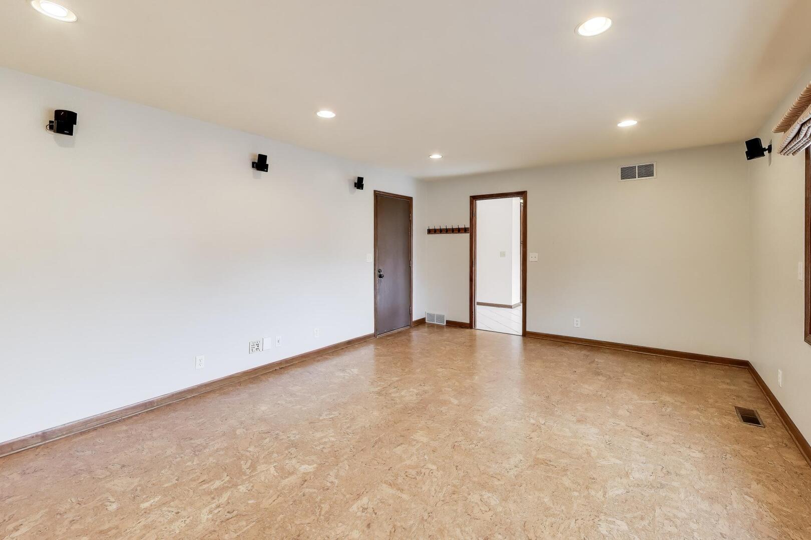 56 Winthrop New Road Sugar Grove, IL 60554 - Photo 17 of 46