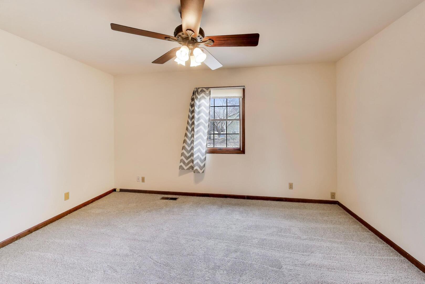 56 Winthrop New Road Sugar Grove, IL 60554 - Photo 29 of 46