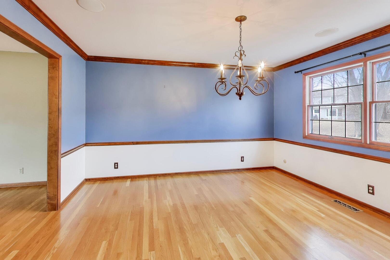 56 Winthrop New Road Sugar Grove, IL 60554 - Photo 9 of 46