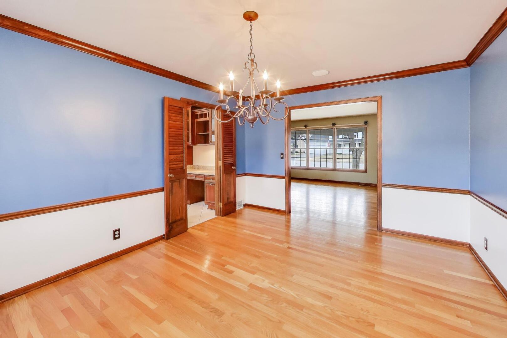 56 Winthrop New Road Sugar Grove, IL 60554 - Photo 10 of 46