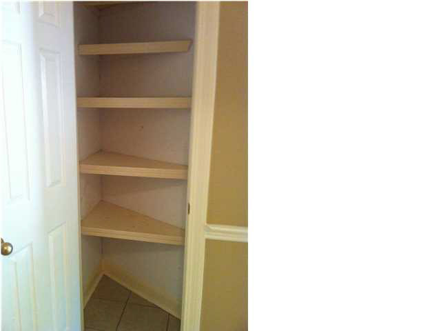 414 Forest Lane Ridgeland, MS 39157 - Photo 8 of 16 Nice pantry in kitchen